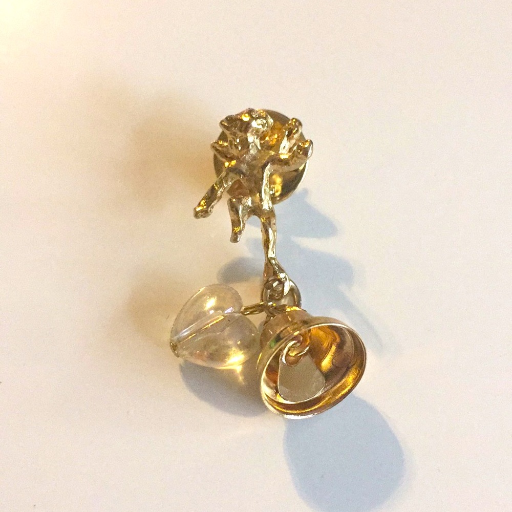 Gold pin